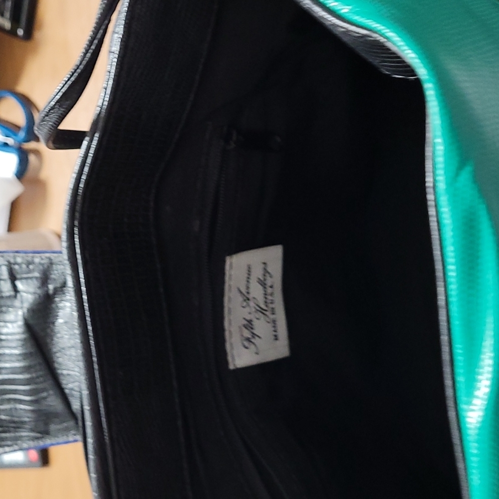 COPY - Fifth Avenue purse - Picture 15 of 15
